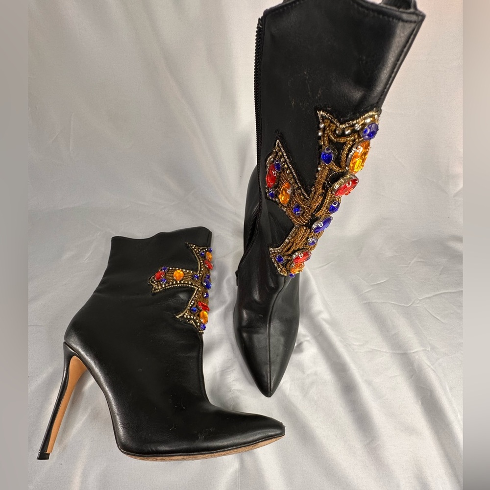 Liliana fashion heeled boots with blinged out cross. Black